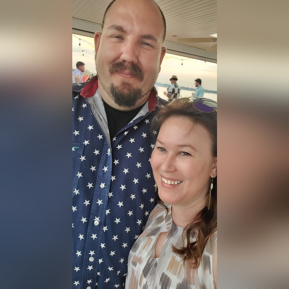 Meet your Posher, Krystal - Picture 1 of 3